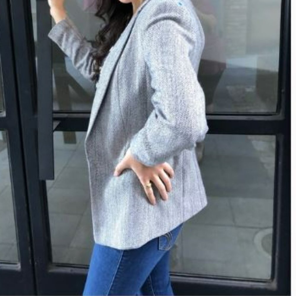 Blazer - Picture 2 of 5
